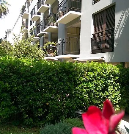 Apartment Le De Galles